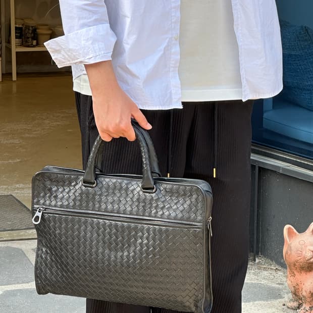 정품 보테가베네타 인트레치아토 블랙 브리프케이스 서류가방 토트백 비지니스