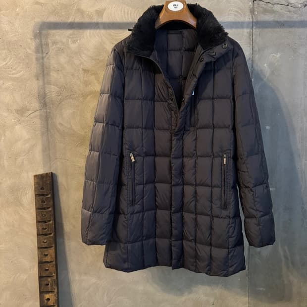 아르마니 꼴레지오니 구스다운 패딩 코트 100