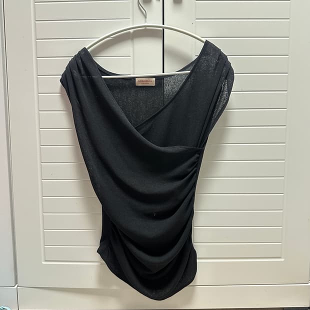 루루서울 민소매 블라우스