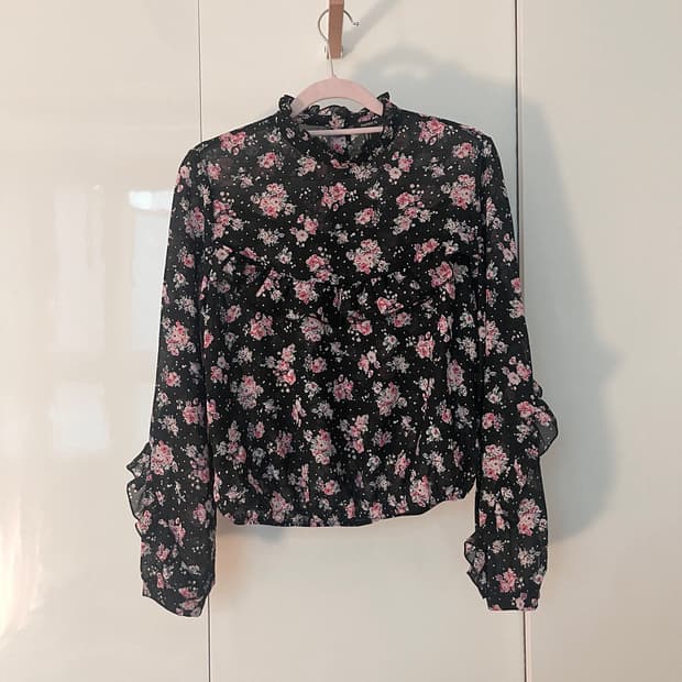 새상품 forever21 플로럴 시스루 러플 블라우스