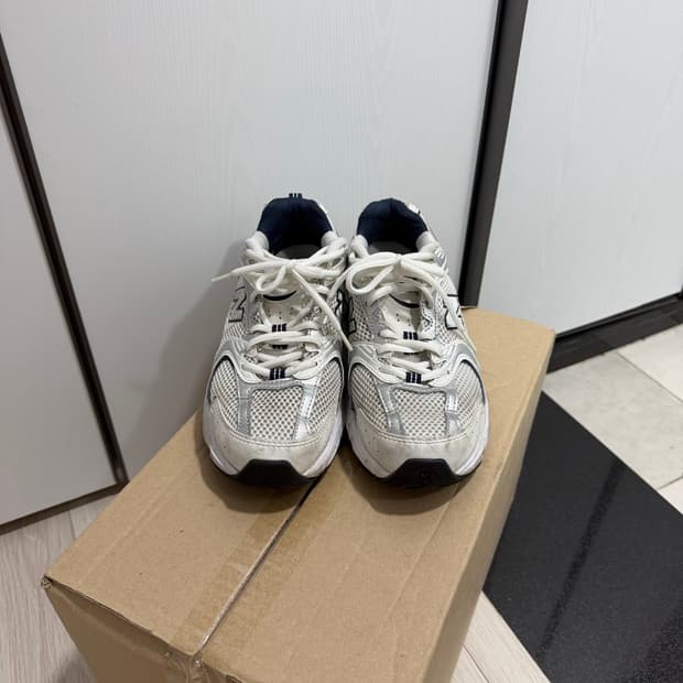 뉴발란스 530