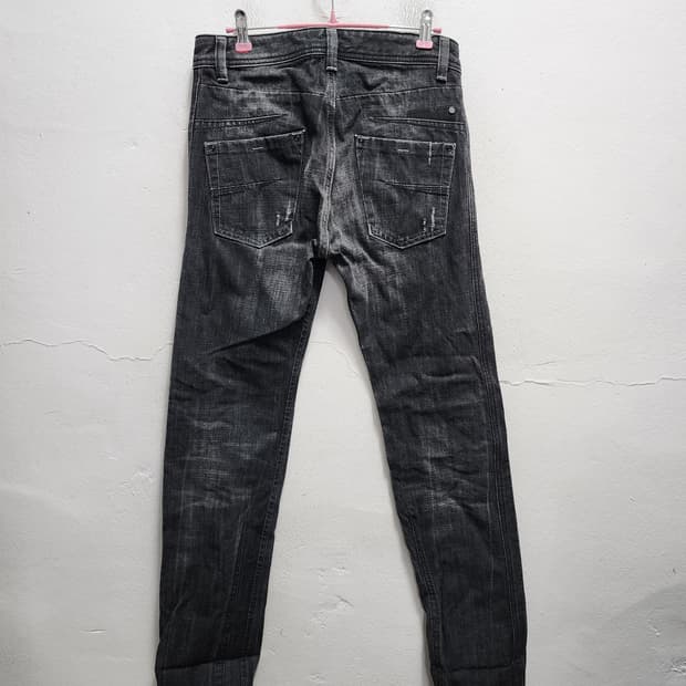 디젤 DARRON 빈티지 흑청바지