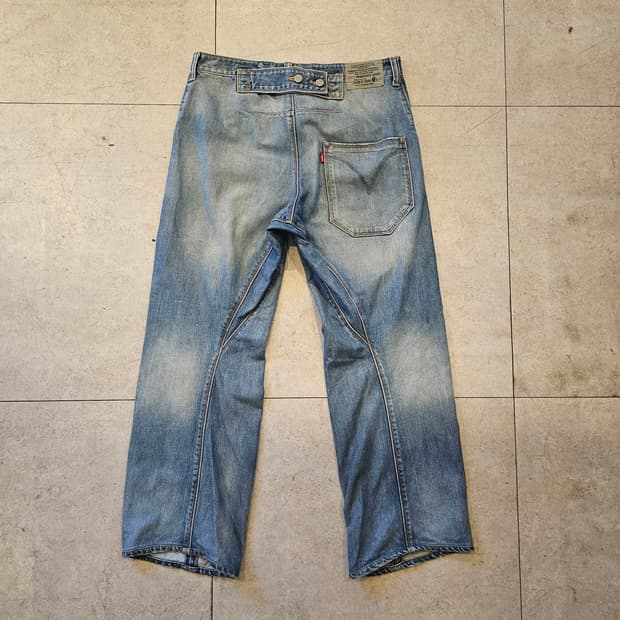 리바이스 엔지니어드 1세대 팬츠