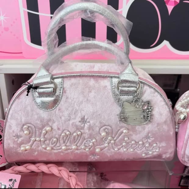 상하이 미니소 헬로키티 벨벳 핑크 토트백 가방 히메갸루