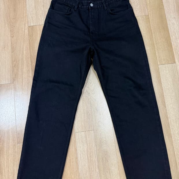 SEW 레귤러 스트레이트 데님 블랙