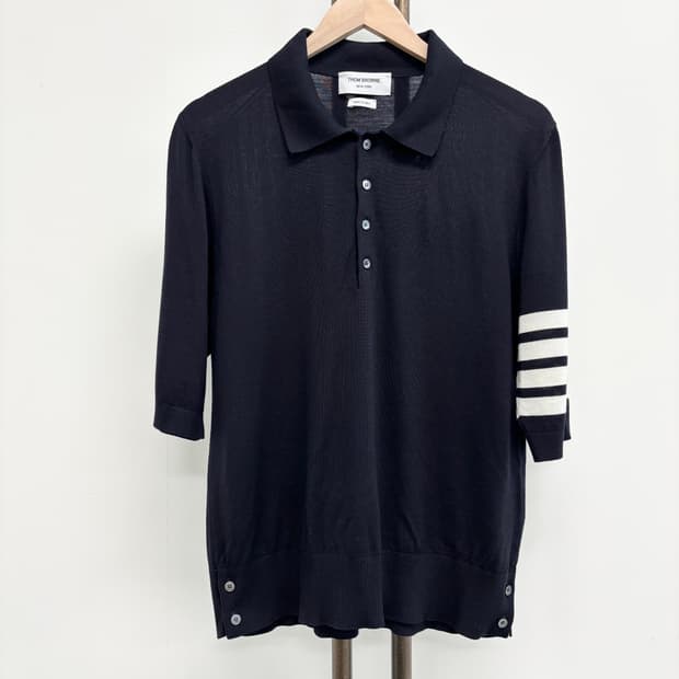 [4]톰브라운 사선완장 pk 니트 카라티