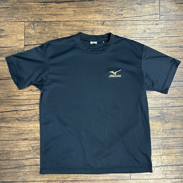 미즈노 MIZUNO 일본판 기능성 반팔 티셔츠 블랙 자수골드로고 M