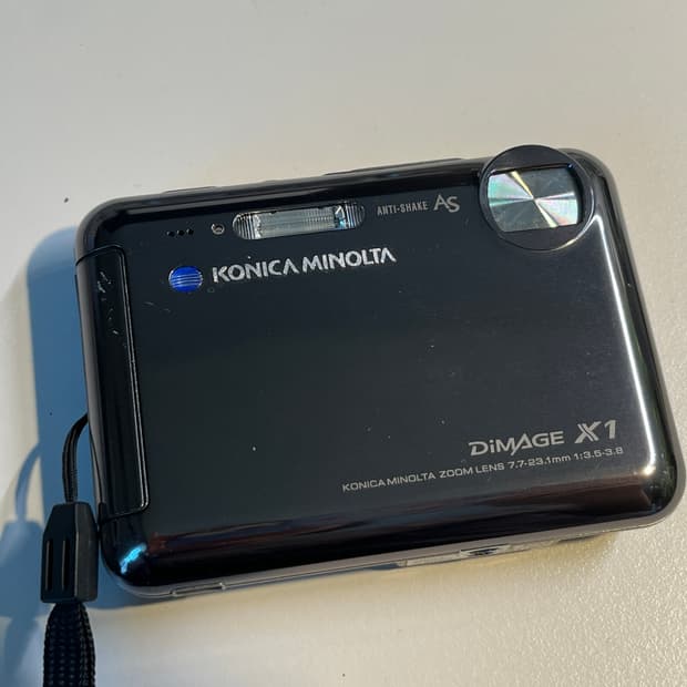 Minolta dimage x1