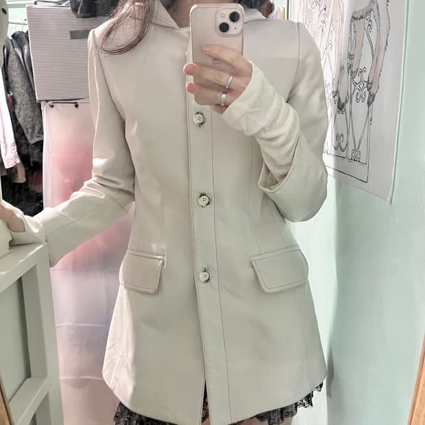 화이트 양가죽 후드 레더 자켓 