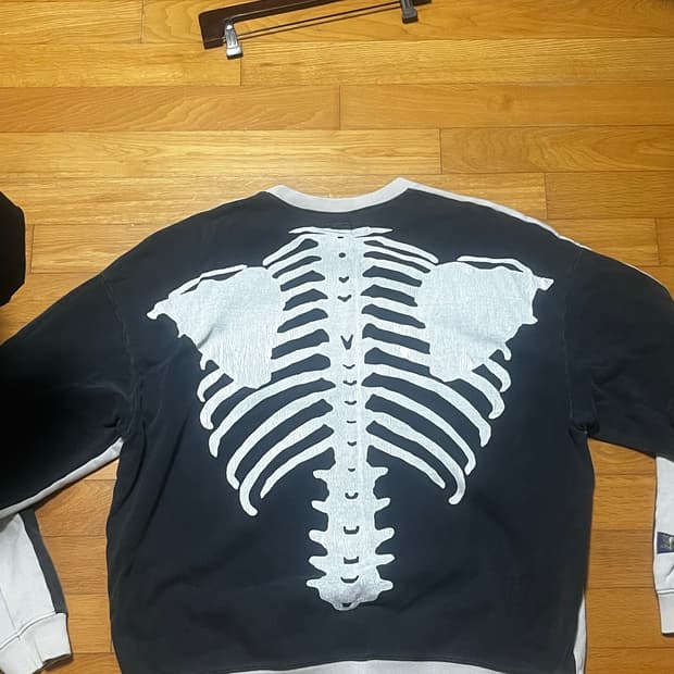 캐피탈 본 스웻