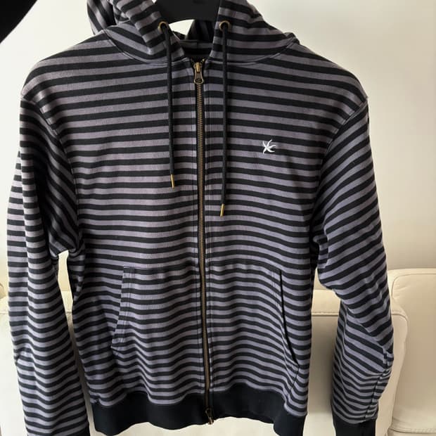 더 콜디스트 모먼트 스트라이프 후드집업