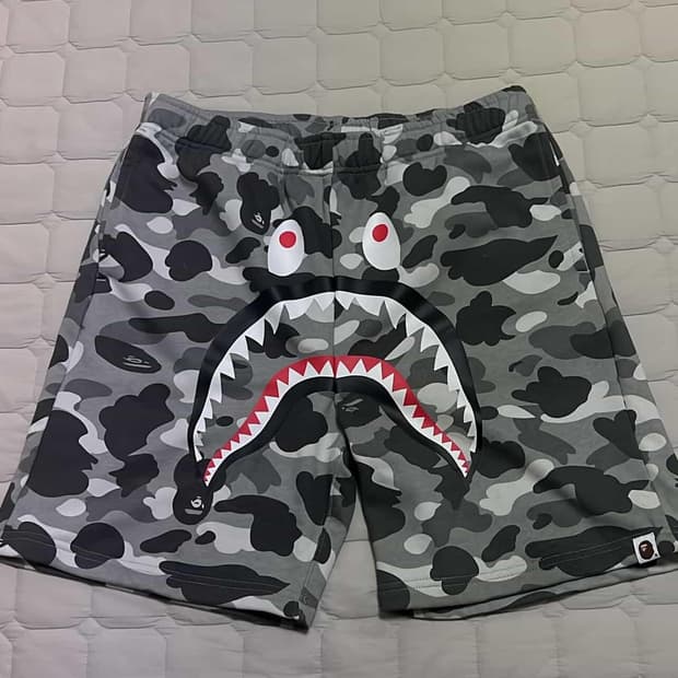 베이프 카모 반바지 L