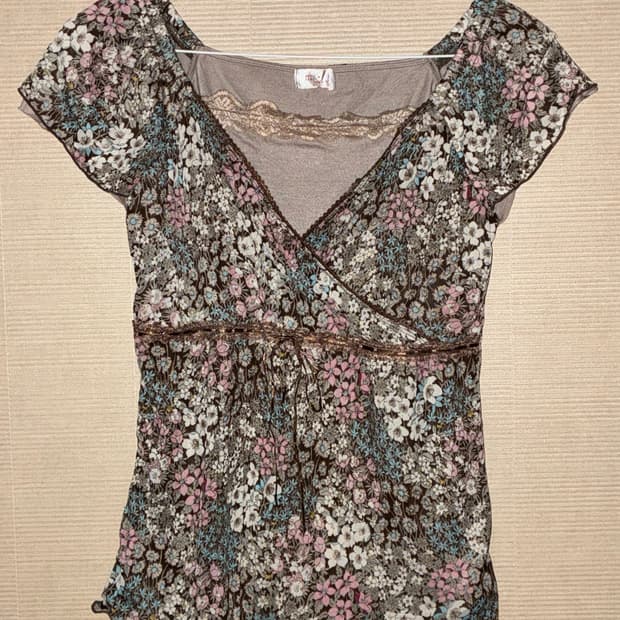 빈티지 반팔 꽃무늬 슬리브 블라우스 하구미룩 모리룩 