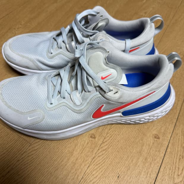 나이키 리엑트 밀러 런닝화