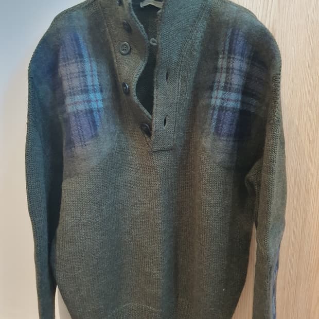 보테가베네타 남성 100% 울 니트 판매합니다!