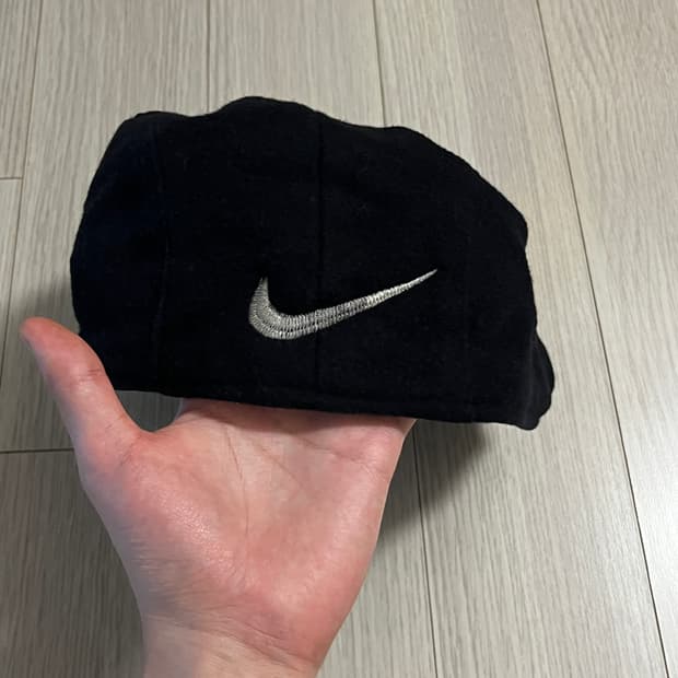 나이키 90‘ 베레모