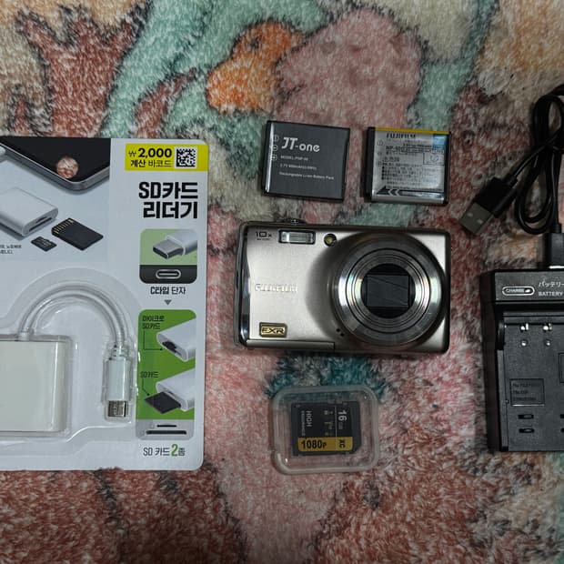 후지필름 파인픽스 F80EXR 디카