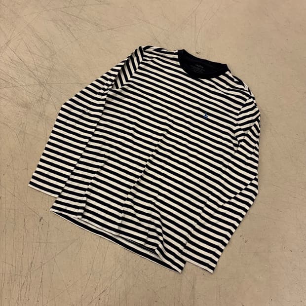 헤지스 스트라이프 긴팔티셔츠