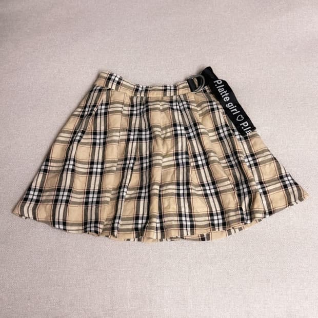 (이체시에눌) 일본 버버리깔 노바체크 포인트 뒷밴딩 스커트 