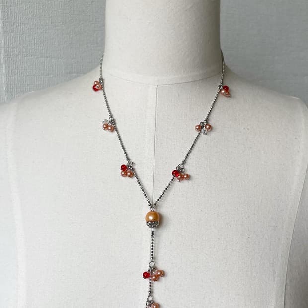 red pearl fruit necklace