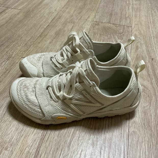 뉴발란스 미니머스 MT10O 베이지 255