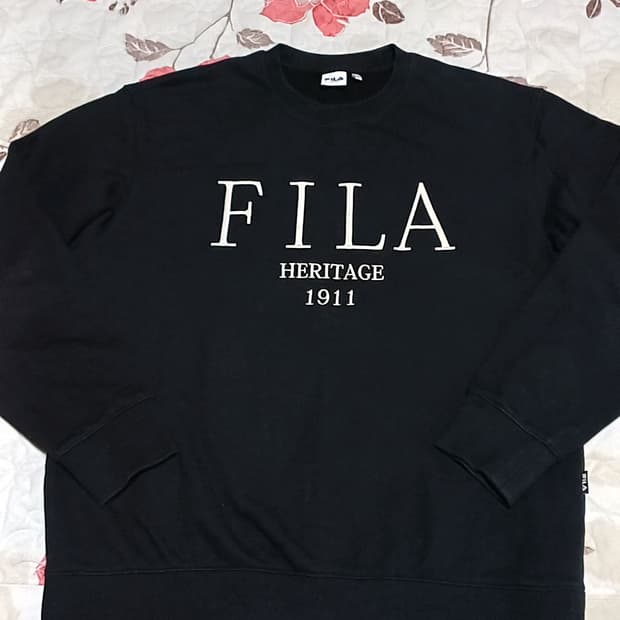 휠라 맨투맨 실측110 가슴61 기장73