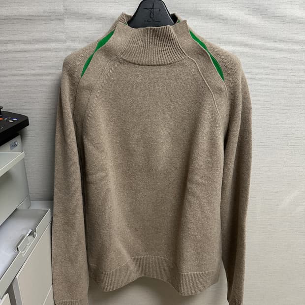 보테가베네타 베이지 니트