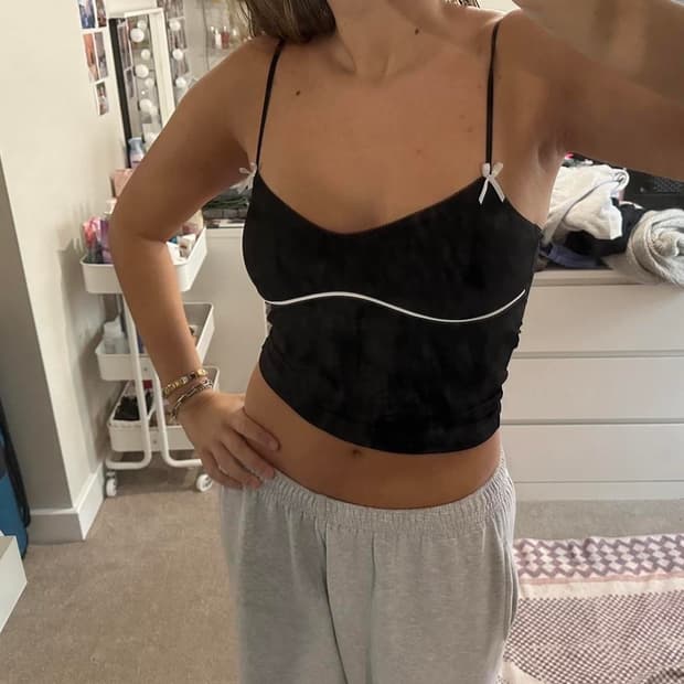 ZARA 자라 리본 파이핑 탑,  자라 레이스 트리밍 슬리브리스 탑