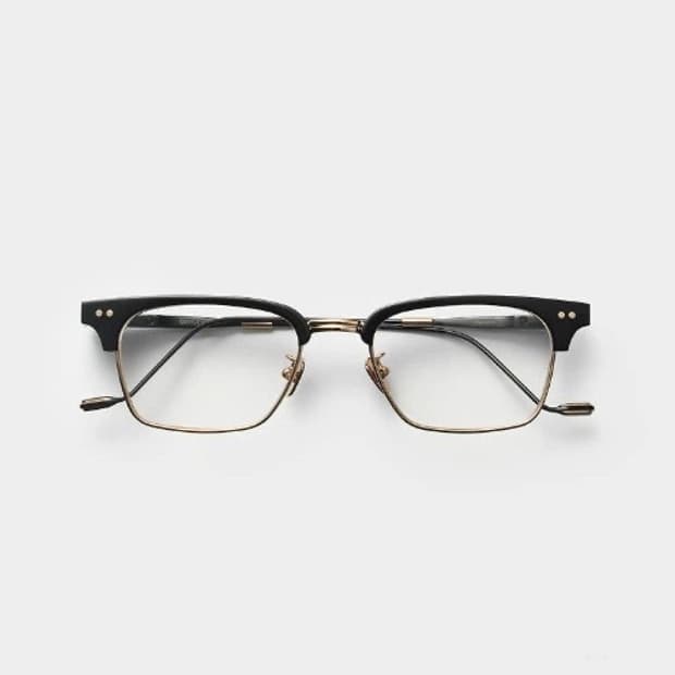 젠틀몬스터 하바나 B4 (은장) 구합니다.