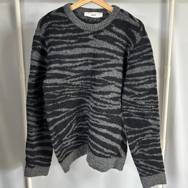 시에로 호피패턴 니트