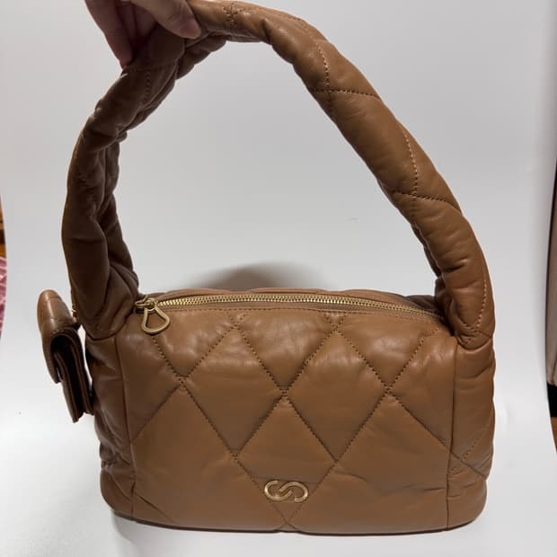 ST.JOHN 퀼팅 퍼프 호보백 브라운