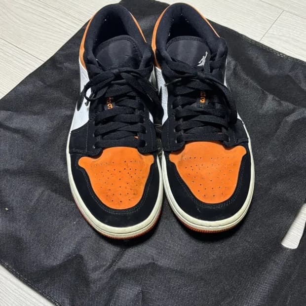 조던 쉐터드 백보드 로우 275