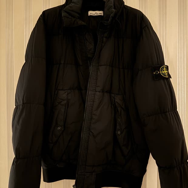 [L] 스톤아일랜드 클링클랩스 패딩 20FW