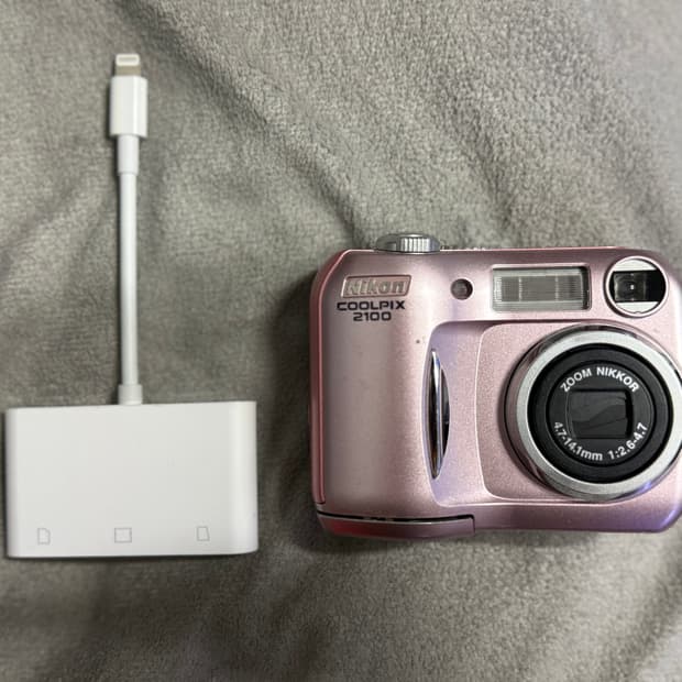 Nikon coolpix 2100 핑크