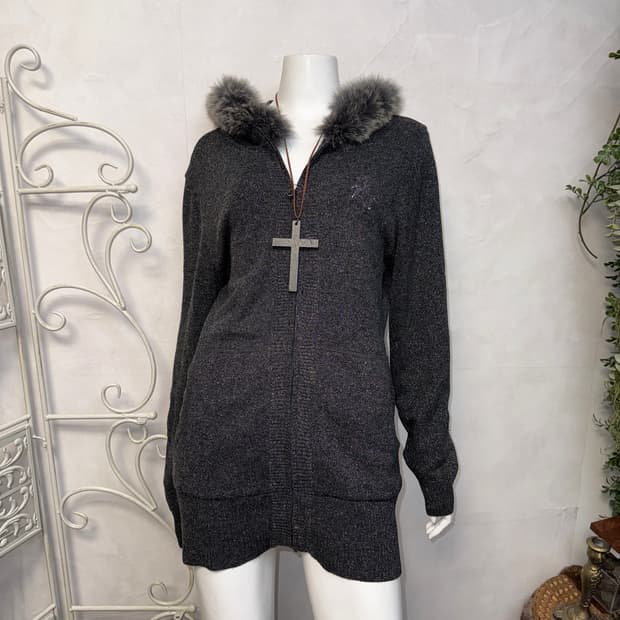 Charcoal fox fur trimming two ways ops 