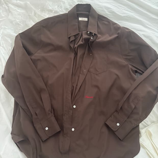 리본빛 bomet shirt 브라운