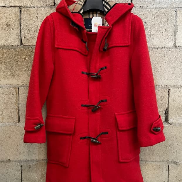 버버리 런던 레드 더플 코트 