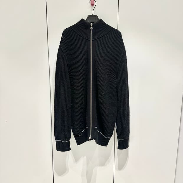 MM6 더블사이드 드라이버 니트 집업