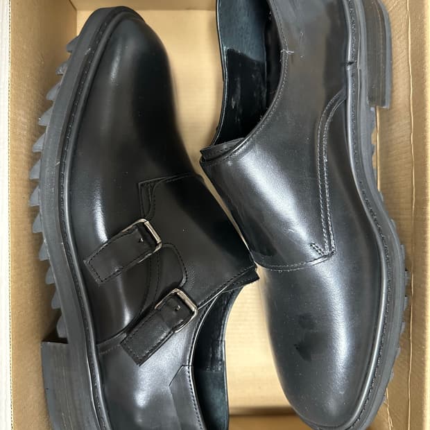 샤크솔 몽크스트랩 더비