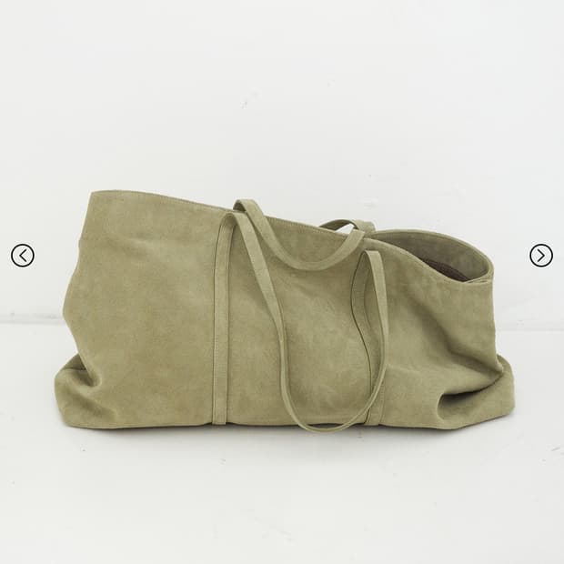 Hwi 휘 L 스웨이드 토트백 타우페