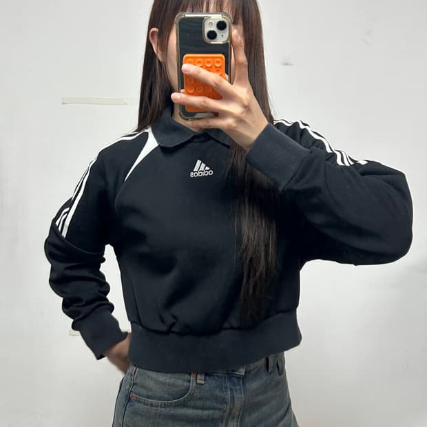 아디다스 자수로고 익스프레스 크롭 스웨트셔츠 블랙