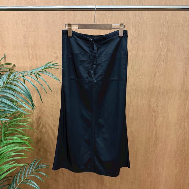 드리스 반 노튼 롱 스커트 이너 스트링 패치 포켓 디테일 블랙