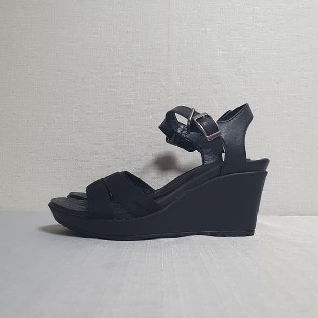 230mm 크록스 레이2 웨지힐샌들 블랙 W6