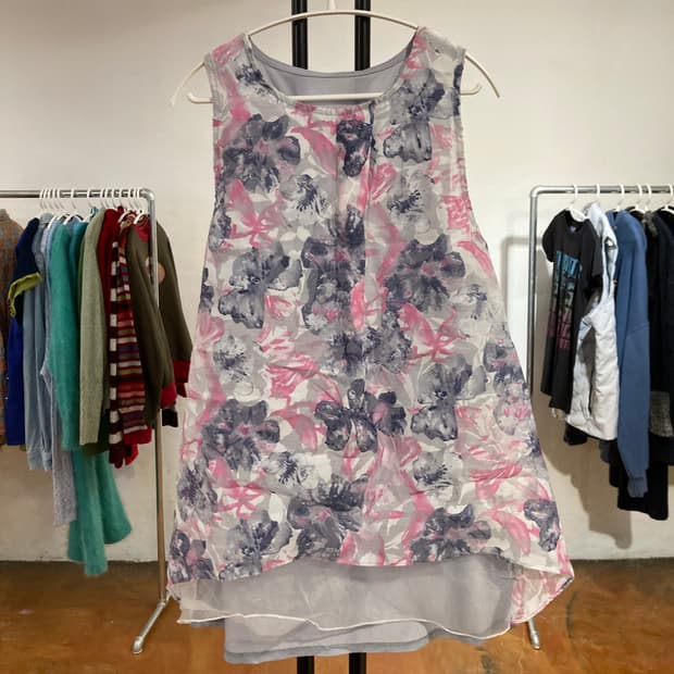 205 zero 플라워 패턴 슬리브리스 / M-L 사이즈