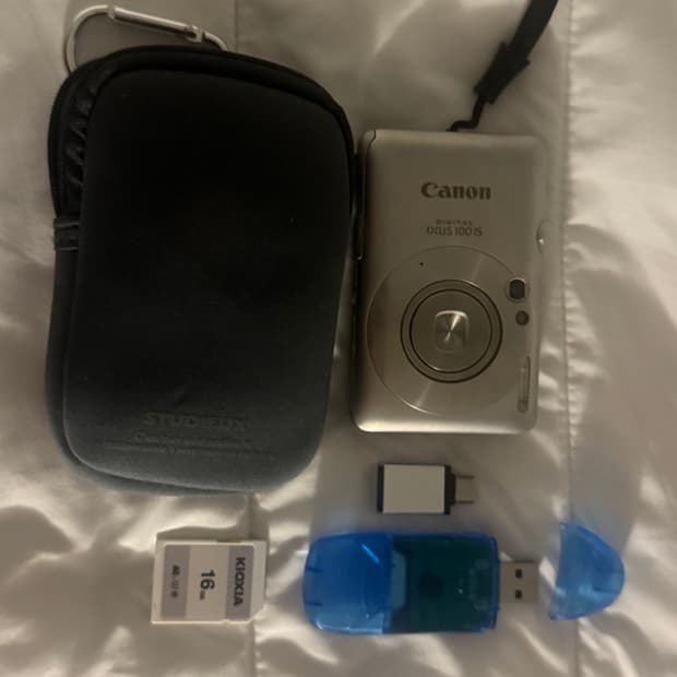 캐논 IXUS 100 IS 실버 디지털 카메라
