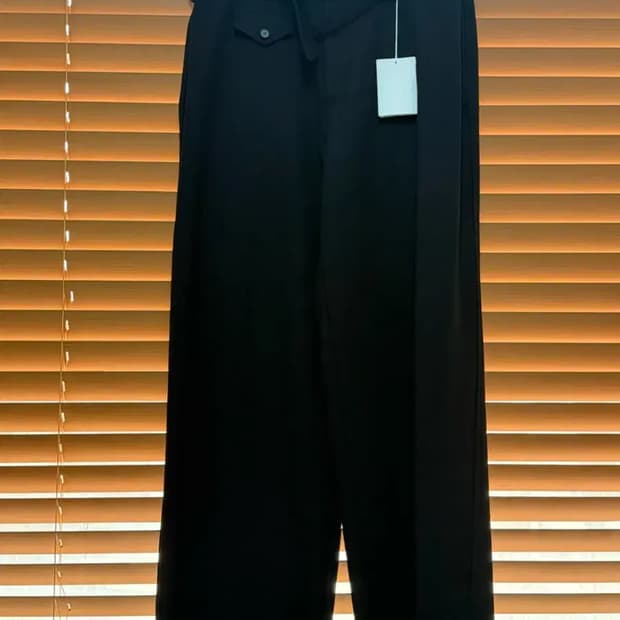 [새상품] 23FW 렉토 Recto 페이톤 버진 울 벨티드 팬츠 블랙