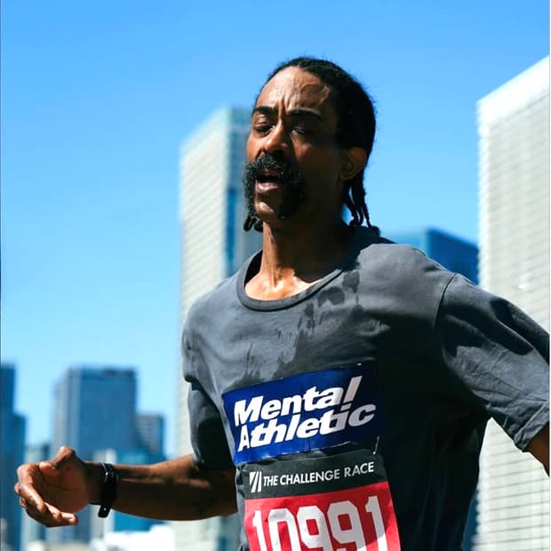 mental athletic 로고티 블랙