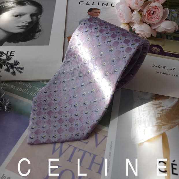 셀린느 실크 플라워 트리오페 넥타이 9.2cm A~B등급 A18882
