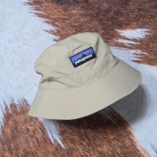 파타고니아 베이지 버킷햇