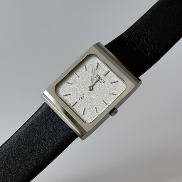 세이코 1970년대 텍스처 다이얼 실버 스퀘어 쿼츠 남성